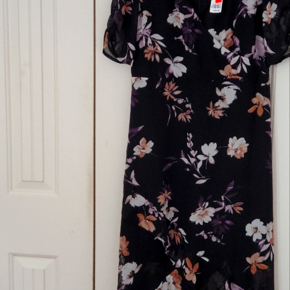 BNWT floral faux wrap dress